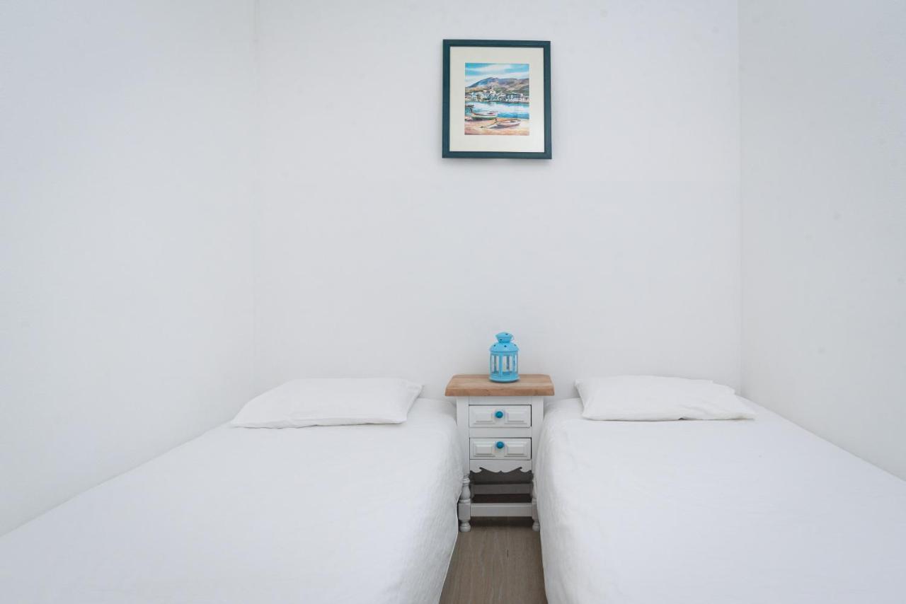 Spondylus Apartment เอมปูเรียบราบา ภายนอก รูปภาพ